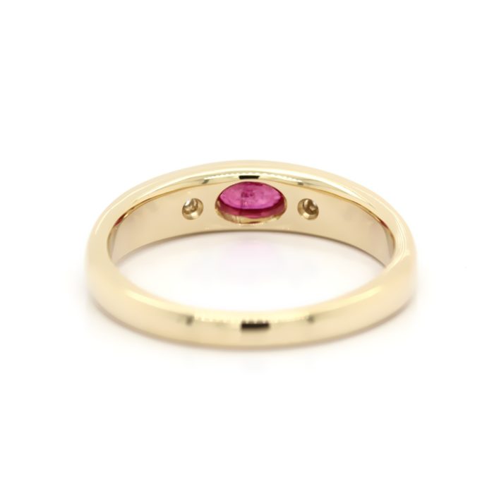 Bandring in Gold, 5x3 mm Rubin und 2 Brillanten