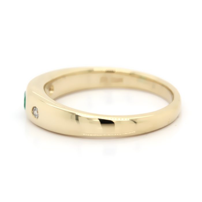 Bandring in Gold, 5x3 mm Smaragd und 2 Brillanten